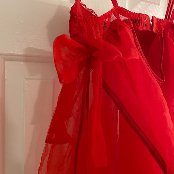 Victoria's Secret Red Lingerie Top - Picture 4 of 5